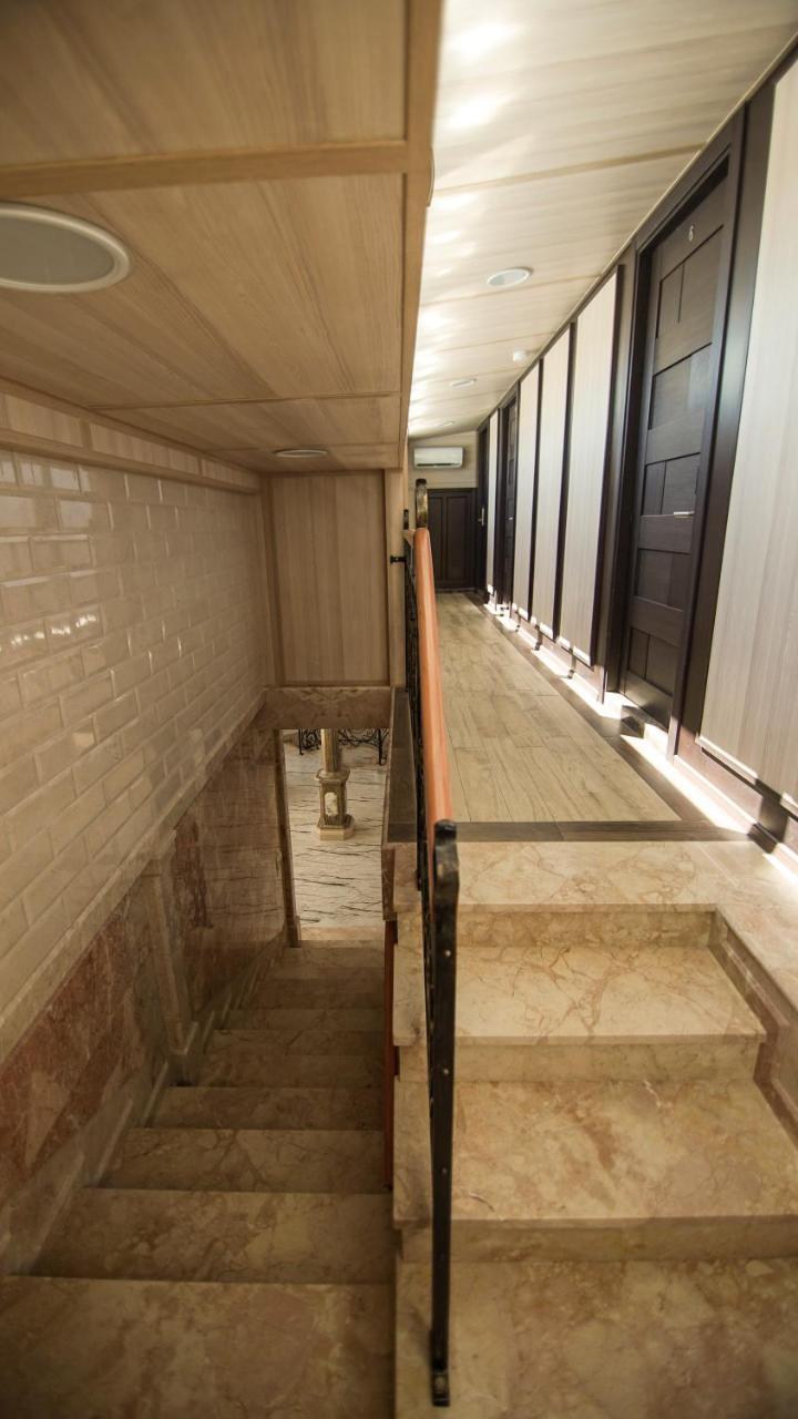 Hotel Juralius Tbilisi Exterior foto
