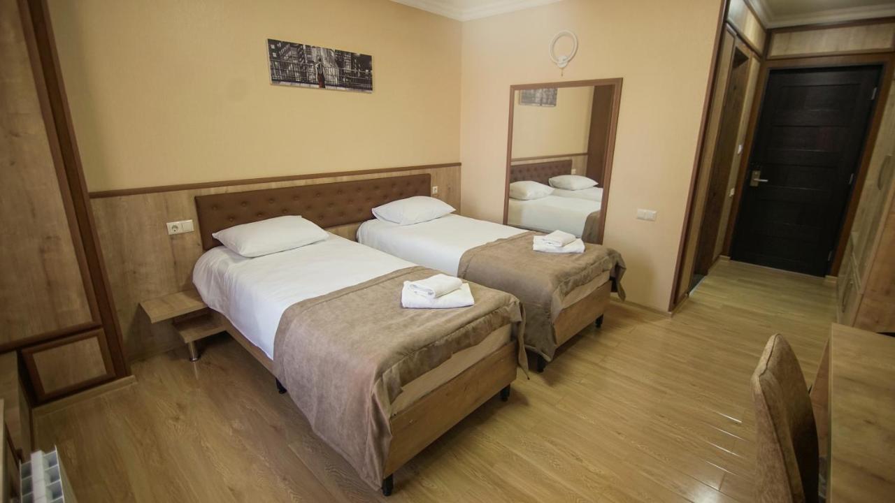 Hotel Juralius Tbilisi Exterior foto